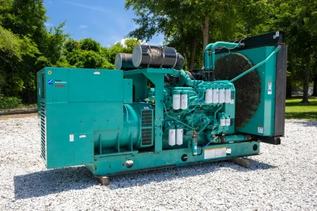 900kW Cummins industrial generator for sale by Generator Source